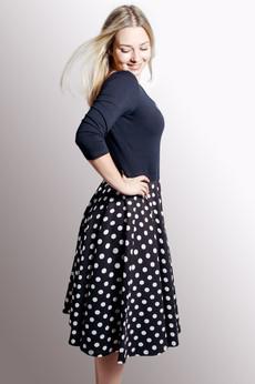 Organic dress Vrida, black / white dots via Frija Omina