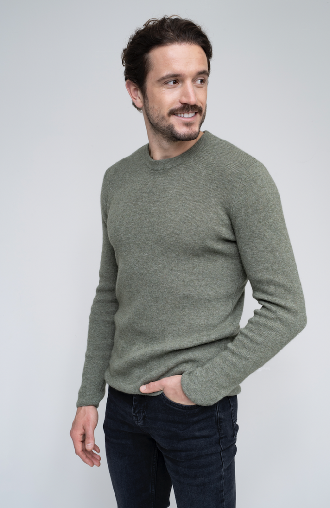 SOFT CREW NECK SWEATER | Olive from Loop.a life