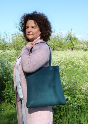 Shopper tas van mat eco leer - Livia - petrolblauw from MoreThanHip