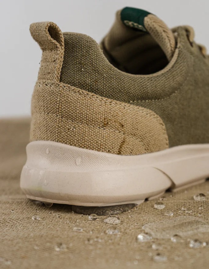 8000Kicks Explorer V2 - The 1st waterproof hemp shoes from 8000kicks