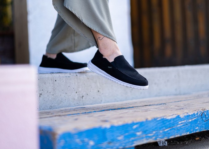 SunSlide Hemp Slip-on for Women in Black from 8000kicks