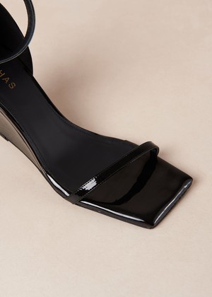 Gata Onix Black Leather Sandals from Alohas