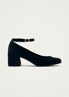 Antoine Velvet Black Pumps via Alohas