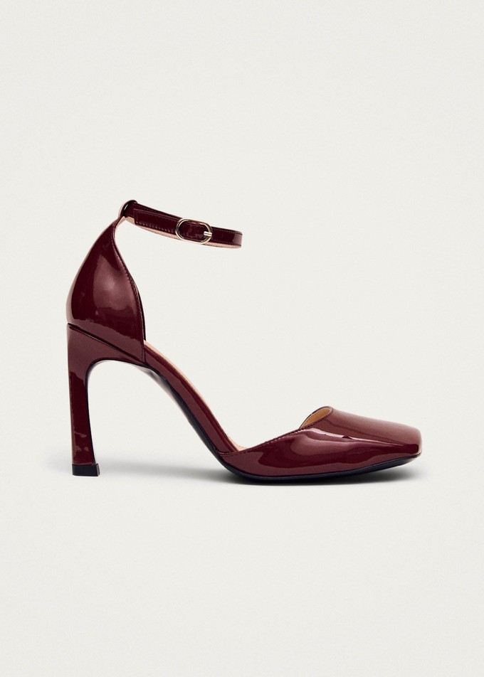 Liebe Onix Burgundy Leather Pumps from Alohas