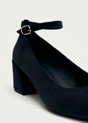 Antoine Velvet Black Pumps from Alohas