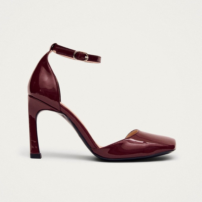 Liebe Onix Burgundy Leather Pumps from Alohas