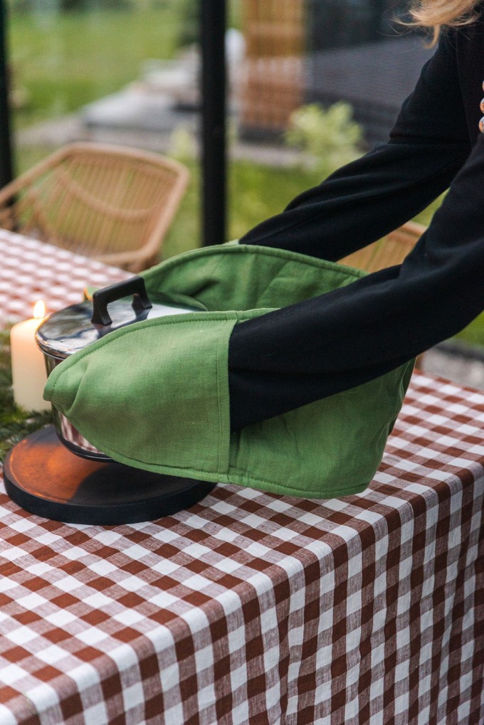 Linen double-oven mitt in Matcha Green from AmourLinen