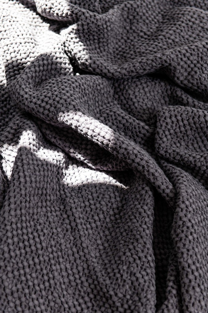 Linen waffle blanket in Charcoal from AmourLinen