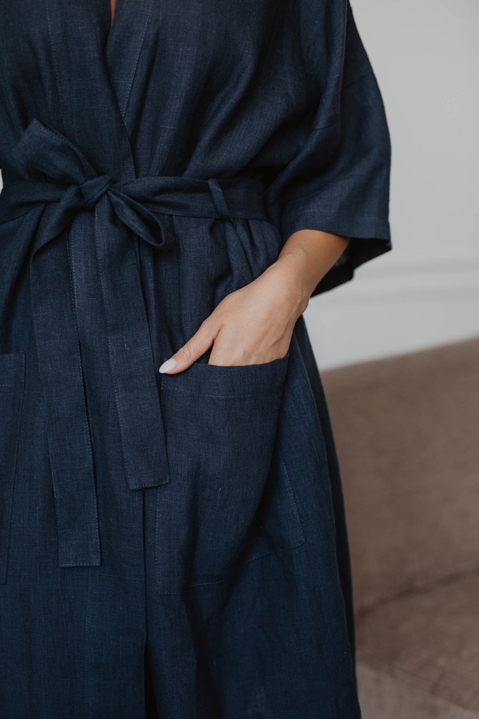 Linen bathrobe Midnight from AmourLinen