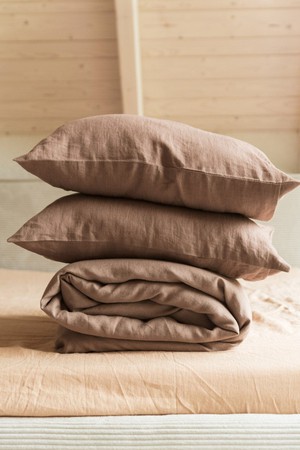 Linen bedding set in Rosy Brown from AmourLinen