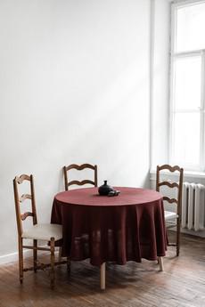 Round linen tablecloth in Terracotta via AmourLinen