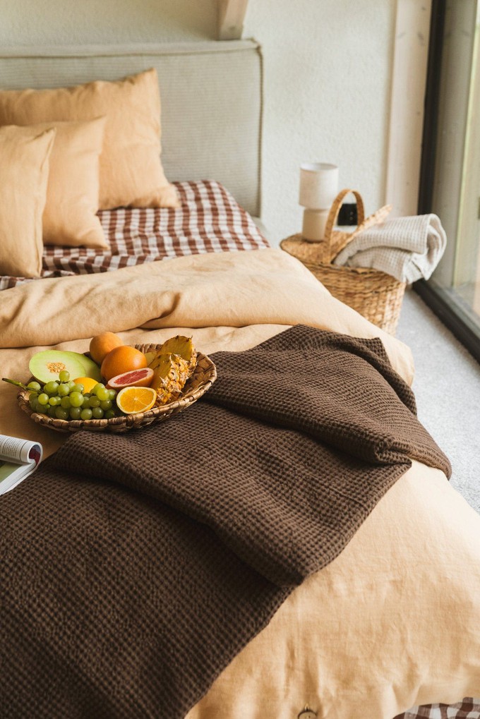 Linen waffle blanket in Mocha Brown from AmourLinen