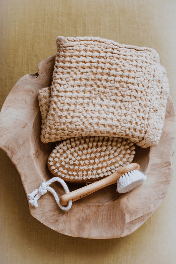 Linen waffle bath towel from AmourLinen