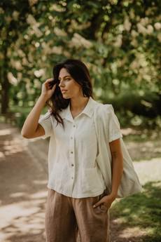 Linen summer shirt SCARLETT in Rosy Brown via AmourLinen