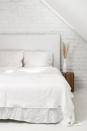 Linen waffle blanket in White from AmourLinen