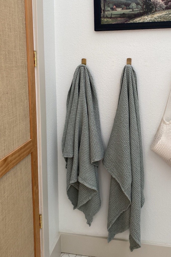 Linen waffle bath towel in Sage Green from AmourLinen