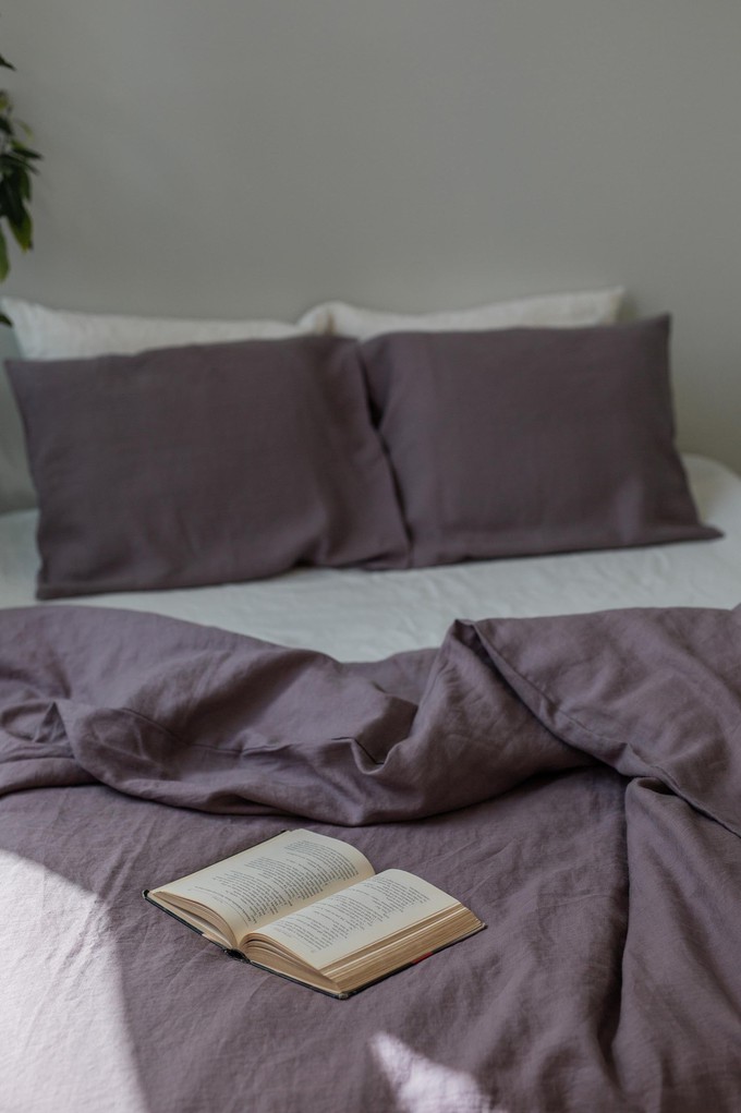 Linen duvet cover in Dusty Lavender from AmourLinen