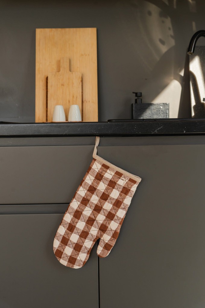 Linen oven mitt from AmourLinen