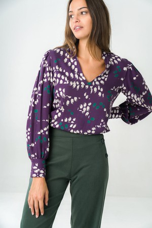 Blouse Orchidée purple print from avani apparel