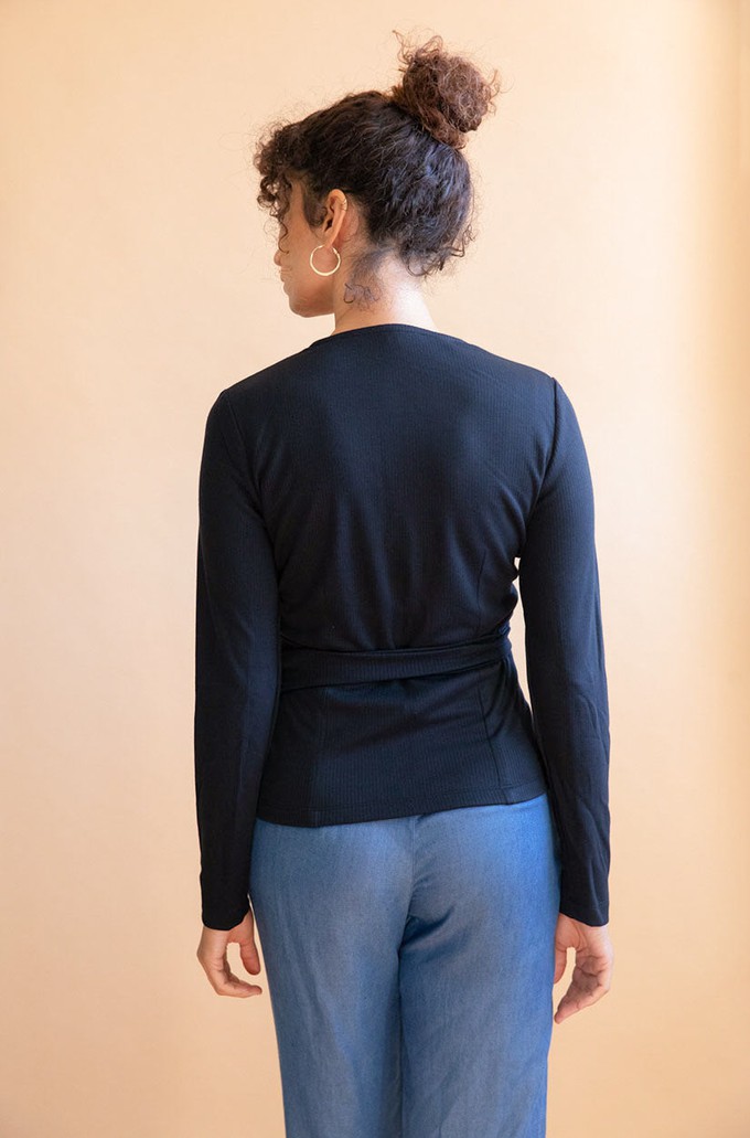 Wrap-over top Olivier black long sleeves from avani apparel