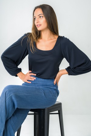 Top Kalmia navy from avani apparel