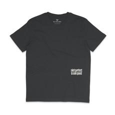 T-shirt Club Du Lobi – Niet Perfect Zwart via BLL THE LABEL