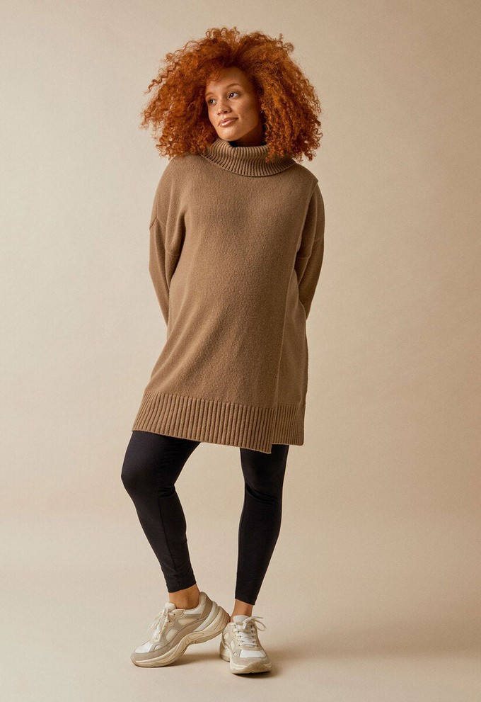 Oversized wool sweater with nursing access - Camel from Boob Design