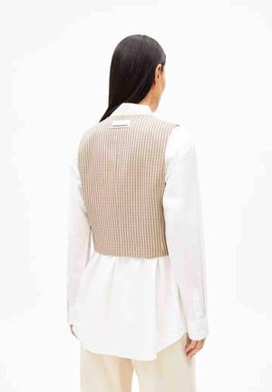 Sineriaa check gilet - sand stone from Brand Mission