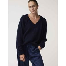 Sweater Thyme - midnight blue via Brand Mission