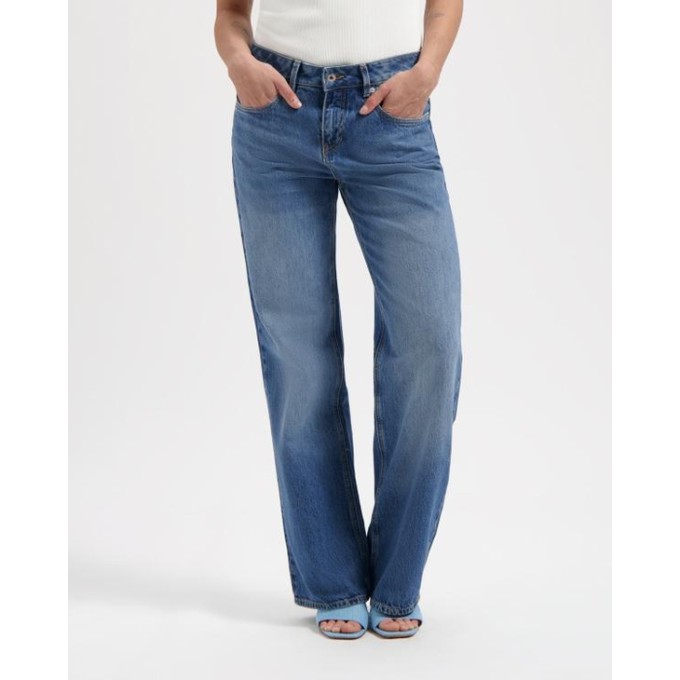 Lena low loose jeans - rosebowl blue from Brand Mission