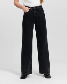 Harper loose flare jeans - vintage black via Brand Mission