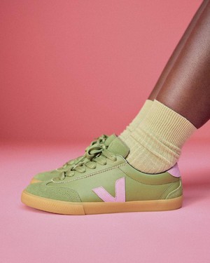 Volley sneaker - kiwi orchid from Brand Mission