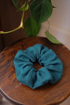 Scrunchie petrol blue via Common & Sense