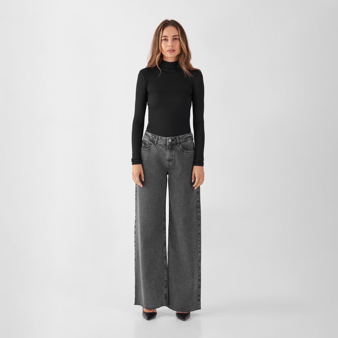 SUNNY Wide Leg Minimal Stretch - Open Hem - Light Grey from DAWN Denim