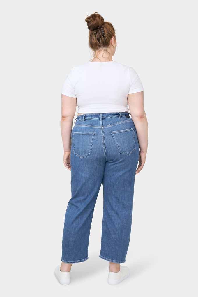 STARDUST O-Shape Soft Denim - Curvy - Medium Blue from DAWN Denim