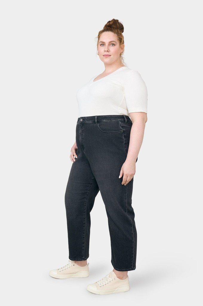 STARDUST O-Shape Soft Denim - Curvy - Black/Black from DAWN Denim