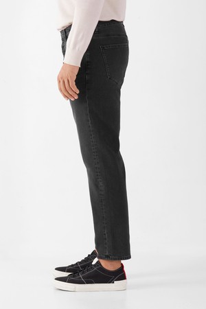 RISE Relaxed Tapered Minimal Stretch - Basic - Black from DAWN Denim