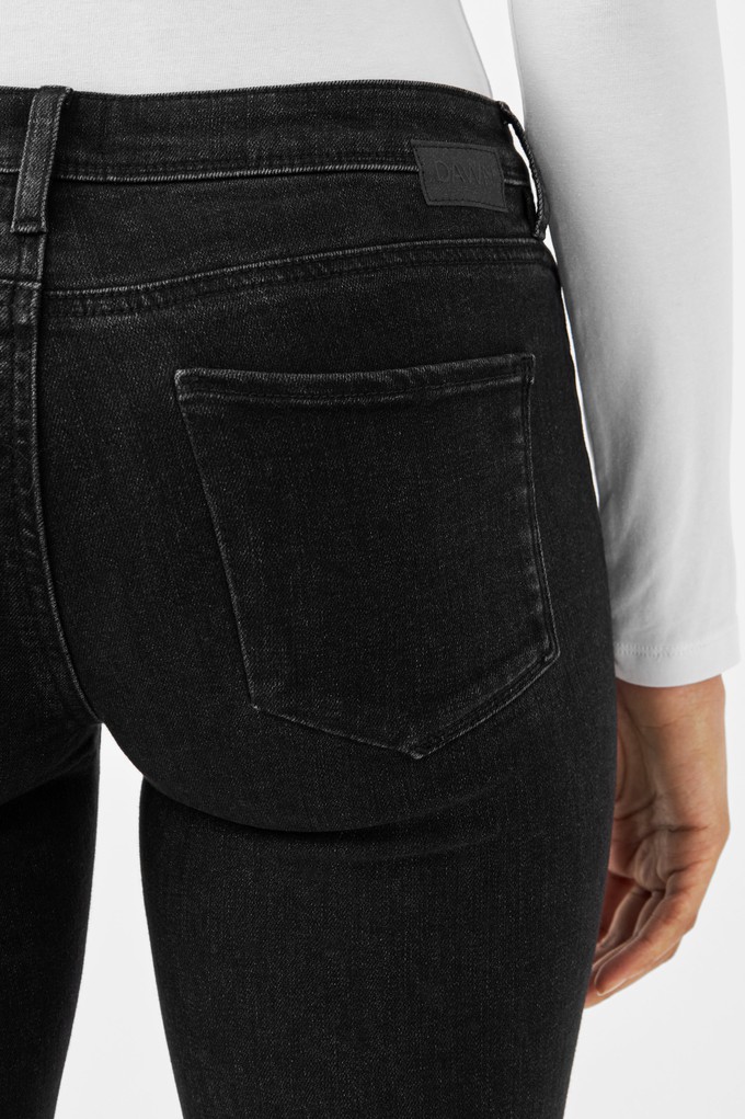 MID SUN Slim Comfortstretch - Design Details - Black Denim from DAWN Denim