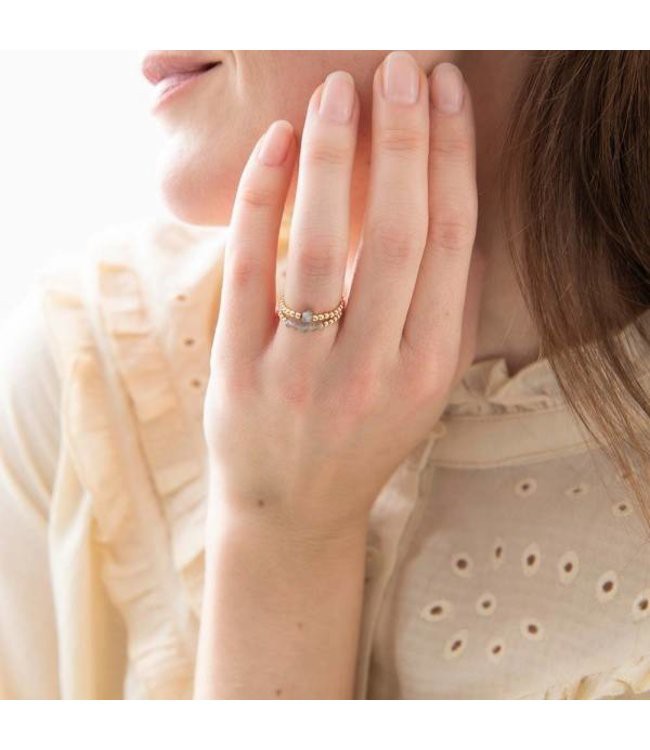 A BEAUTIFUL STORY •• Ring Beauty GC Labradorite M/L from De Groene Knoop