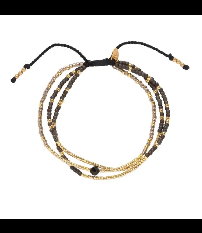 A BEAUTIFUL STORY •• Sensation Black Onyx Bracelet GC | Goud from De Groene Knoop