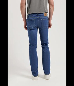 MUD Jeans •• Jeans Bryce Mid Straight - Authentic Indigo from De Groene Knoop