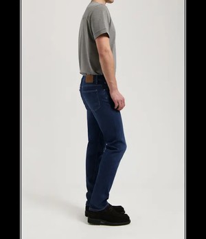 MUD Jeans •• Bryce Mid Straight - Medium Dark from De Groene Knoop