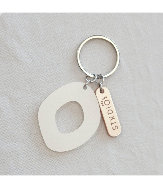 Studio NokNok •• KEYCHAIN.01.SILVER from De Groene Knoop