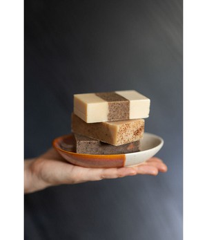 Tranquillo •• Soap Dish | Rustic Red from De Groene Knoop