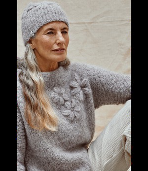 INTI Knitwear •• Beanie Daisy | in Cacao, Hierba, Silver from De Groene Knoop