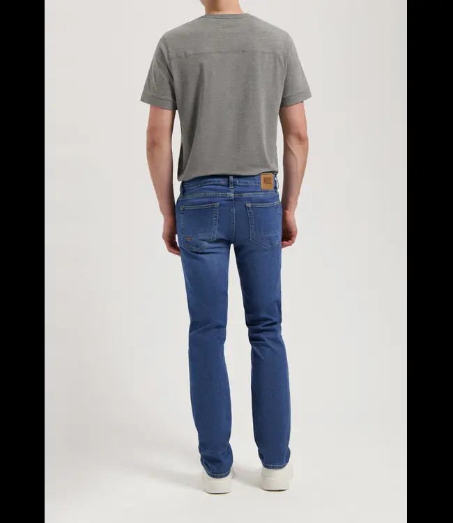 MUD Jeans •• Jeans Bryce Mid Straight - Authentic Indigo from De Groene Knoop