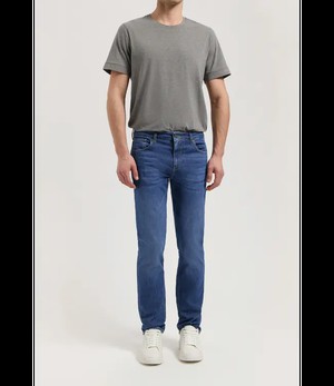 MUD Jeans •• Jeans Bryce Mid Straight - Authentic Indigo from De Groene Knoop