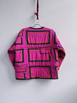 Our "MAGENTA  - OFF WHITE" Reversible Blanket Made Jacket - M from Fitolojio Workshop