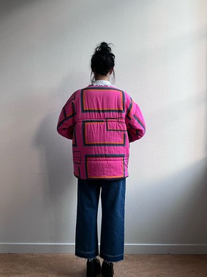 Our "MAGENTA  - OFF WHITE" Reversible Blanket Made Jacket - M from Fitolojio Workshop