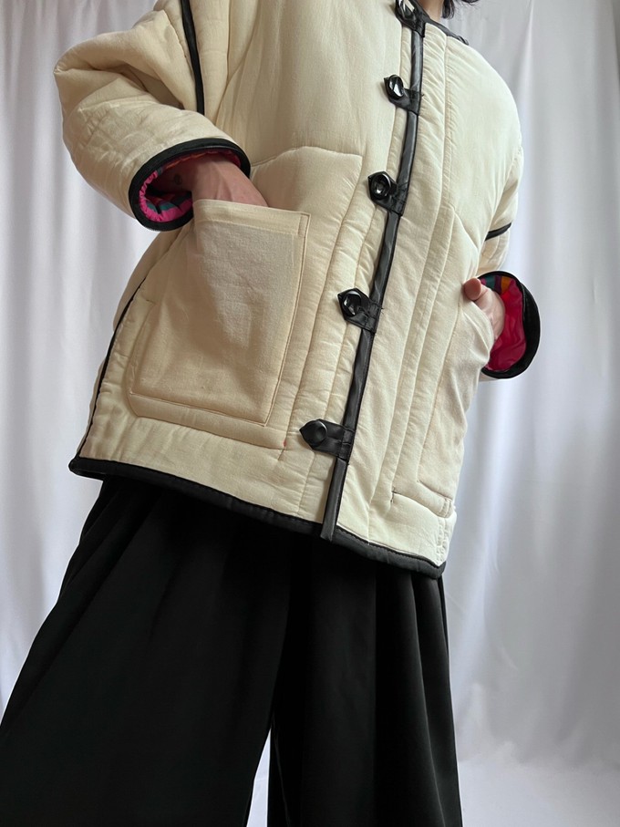 Our "MAGENTA  - OFF WHITE" Reversible Blanket Made Jacket - M from Fitolojio Workshop